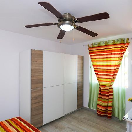 דירות לה פינדה Punta Prima Roma Planet Costa Dorada מראה חיצוני תמונה