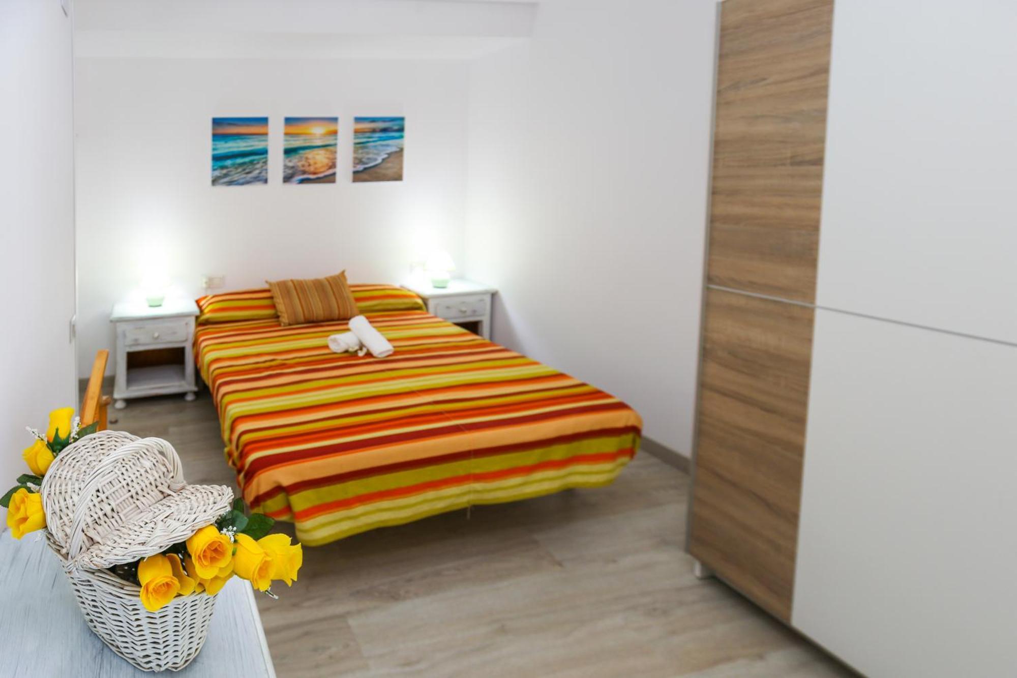 דירות לה פינדה Punta Prima Roma Planet Costa Dorada מראה חיצוני תמונה